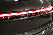 Porsche Macan Base