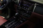 Porsche Macan Base