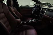 Porsche Macan Base