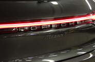 Porsche Macan Base