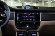 Porsche Macan Base