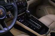Porsche Macan Base
