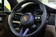 Porsche Macan Base
