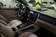 Porsche Macan Base