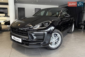 Porsche Macan Base