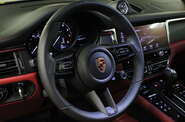 Porsche Macan Base