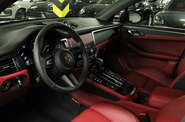 Porsche Macan Base