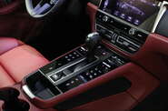 Porsche Macan Base
