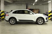 Porsche Macan Base