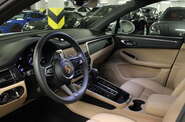 Porsche Macan Base