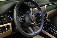 Porsche Macan Base