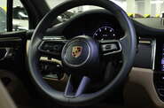 Porsche Macan Base