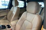 Porsche Macan Base