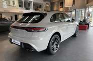 Porsche Macan Base