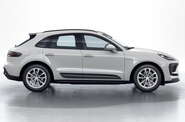 Porsche Macan Base