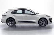 Porsche Macan Base