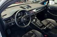 Porsche Macan Base