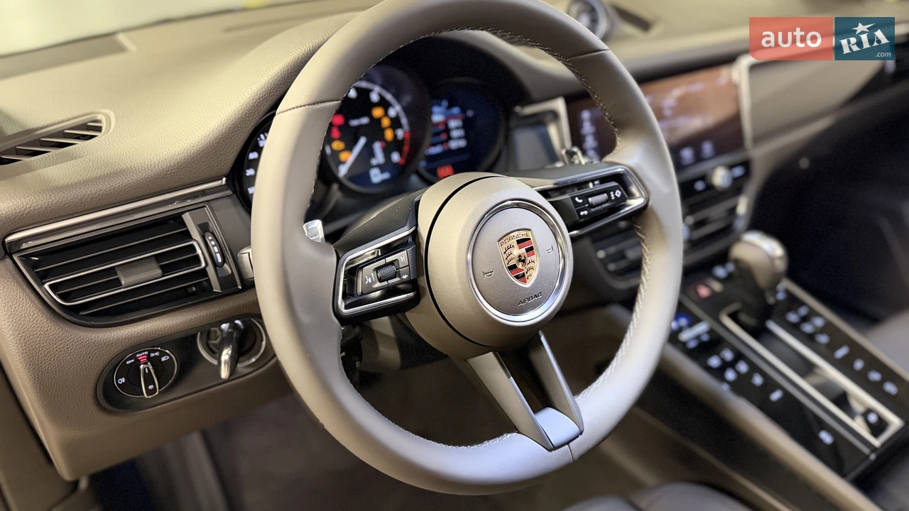 Porsche-48