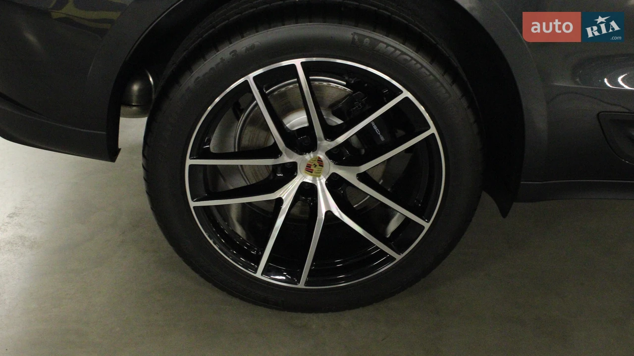 Porsche-12