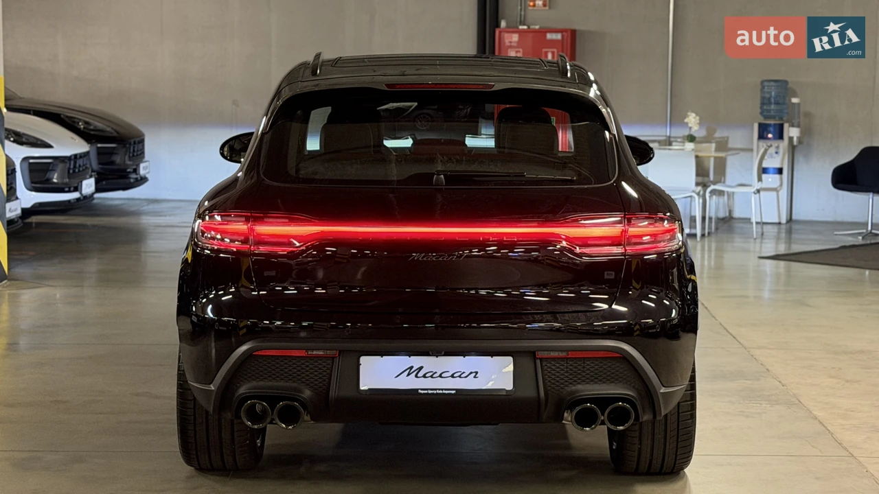 Porsche-23
