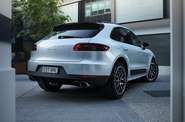 Porsche Macan Base