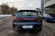 Porsche Macan Base