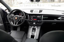 Porsche Macan Base