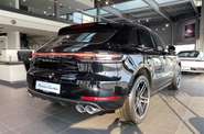 Porsche Macan Base