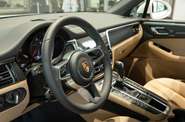 Porsche Macan Base