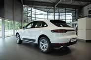 Porsche Macan Base