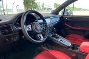 Porsche Macan Base