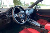 Porsche Macan Base