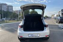 Porsche Macan Base