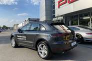 Porsche Macan Base