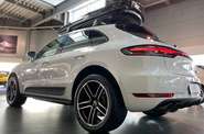 Porsche Macan Base