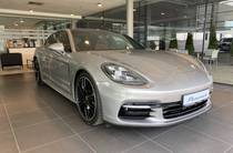 Porsche Panamera Base