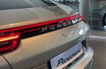 Porsche Panamera Base