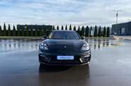 Porsche Panamera Base