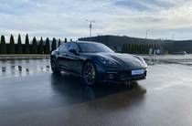 Porsche Panamera Base