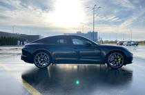 Porsche Panamera Base