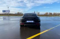 Porsche Panamera Base