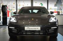 Porsche Panamera Base