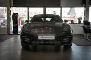 Porsche Panamera Base