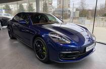 Porsche Panamera Base