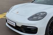 Porsche Panamera Base