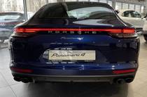 Porsche Panamera Base