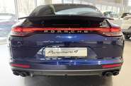 Porsche Panamera Base