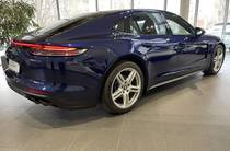 Porsche Panamera Base