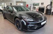 Porsche Panamera Base