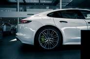 Porsche Panamera Base